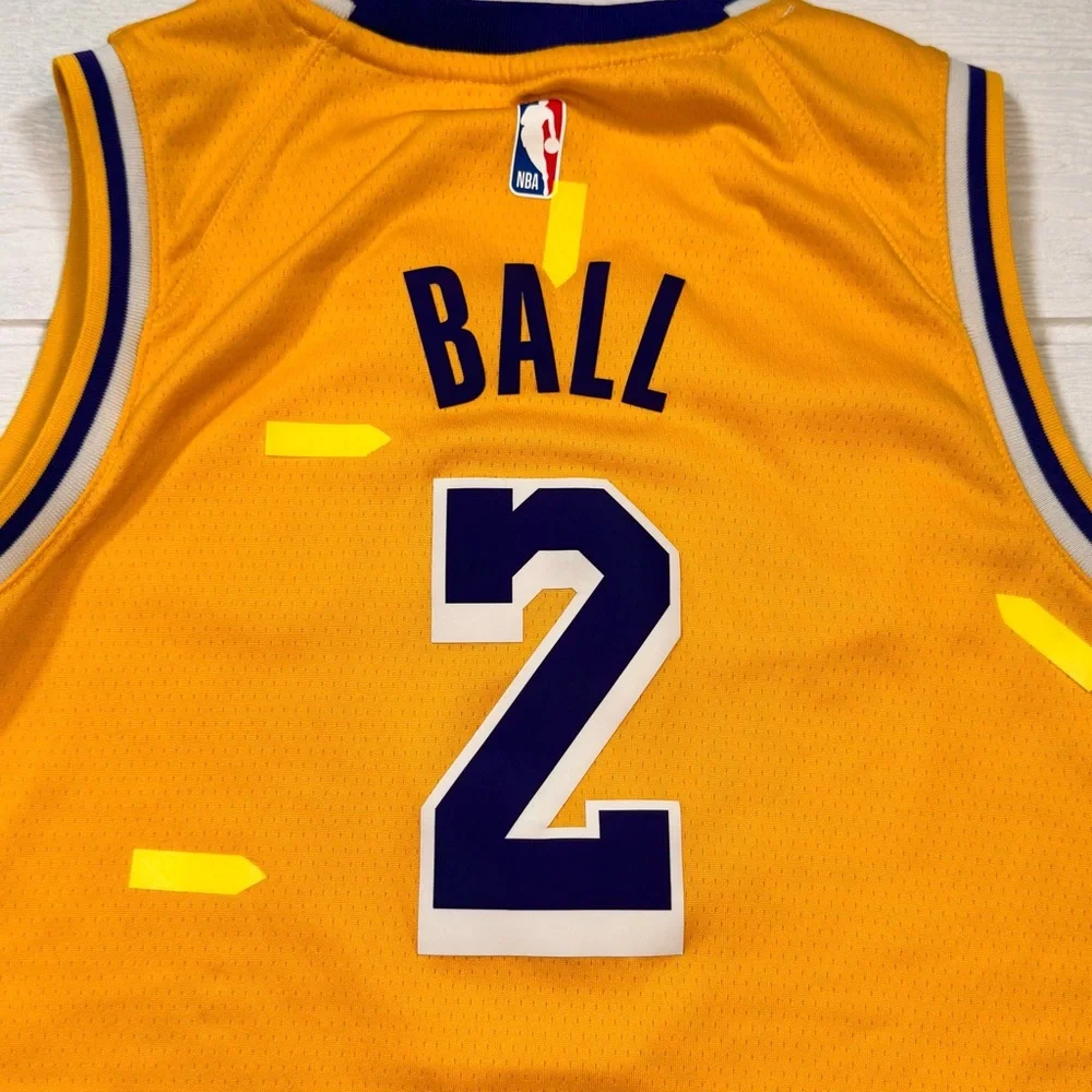 Nike Youth Los Angeles Lakers Lonzo Ball #2 Jersey Swingman Sz L (14-16) NBA